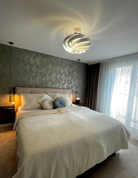 Artemis Apartment